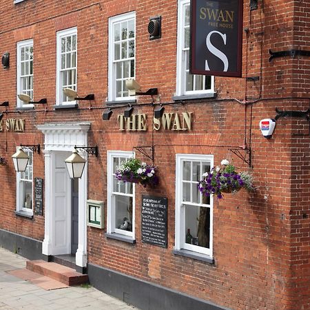 Bed and breakfast The Loddon Swan Extérieur photo